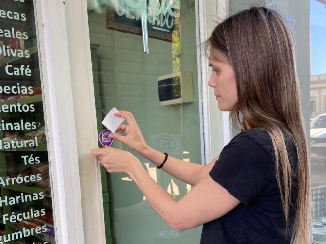 En el marco del 8M, impulsan “Puntos Violetas” en comercios de La Paz